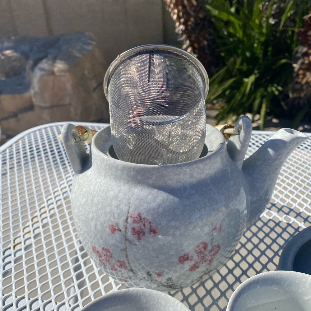Floral Tea Set - Picture 3 of 3